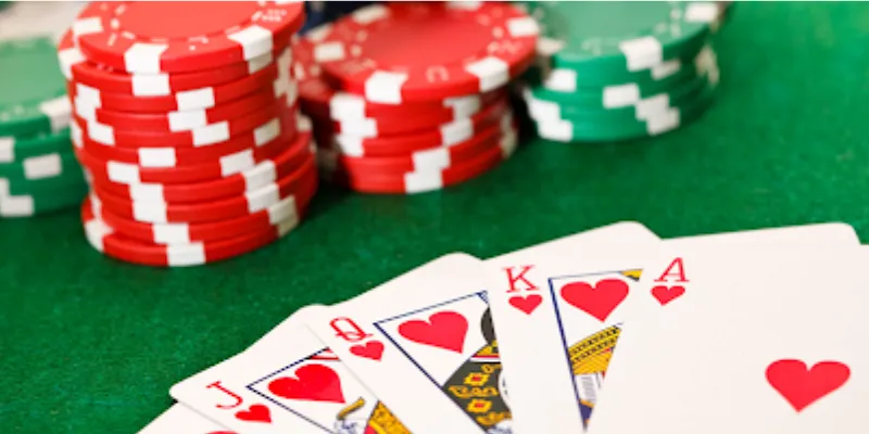 Poker là gì? Trò chơi trí tuệ đỉnh cao trong làng cá cược